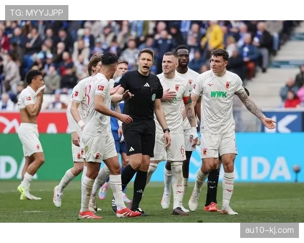 探讨VAR背景下德甲主裁判现场控制力与最终决策权变化